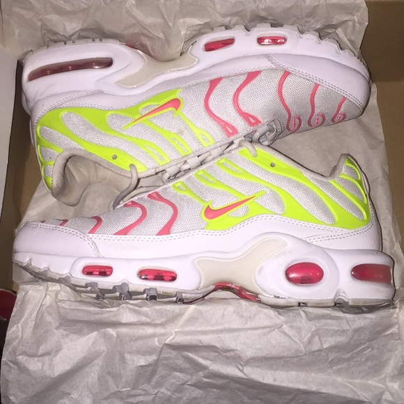 Nike Shoes - Nike aixmax plus